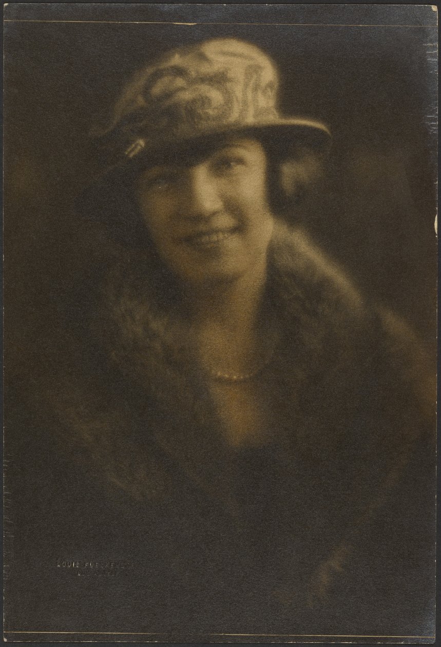  by Louis Fleckenstein