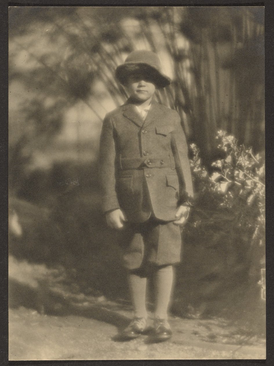  by Louis Fleckenstein