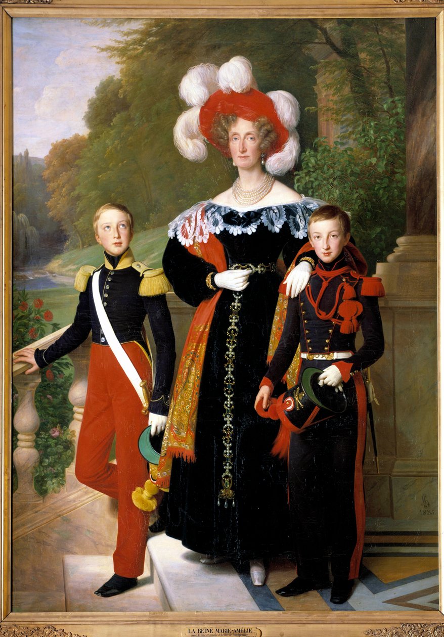 Kraliçe Marie-Amelie ve iki oğlu, hafif piyade askeri olarak üniformalı Aumale Dükü ve topçu üniformalı Montpensier Dükü, 1833 dolaylarında Neuilly şatosunun parkının bir manzarasının önünde by Louis Hersent