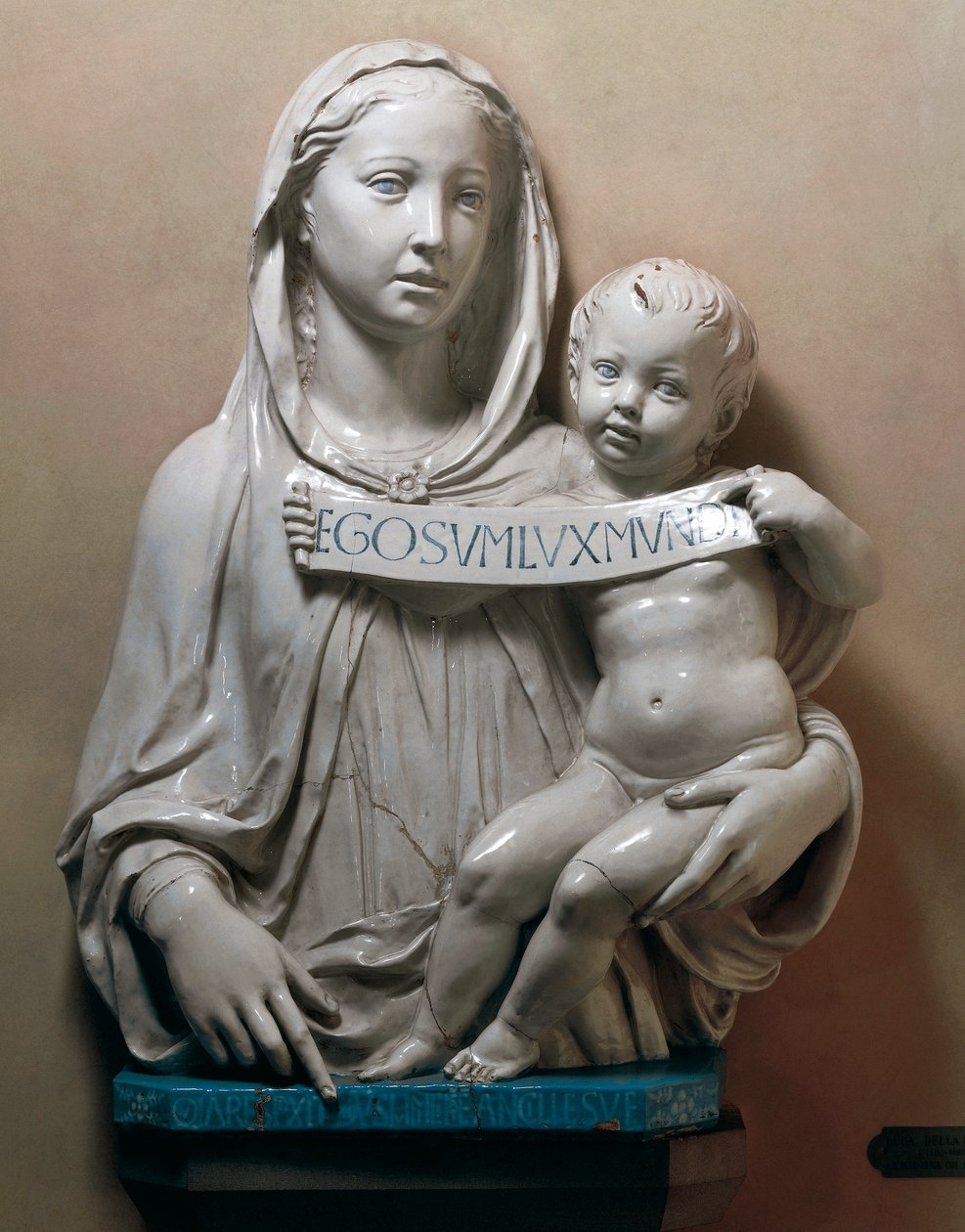 Bebek Kurtarıcı kaydırma tutan Kutsal Bakire by Luca Della Robbia