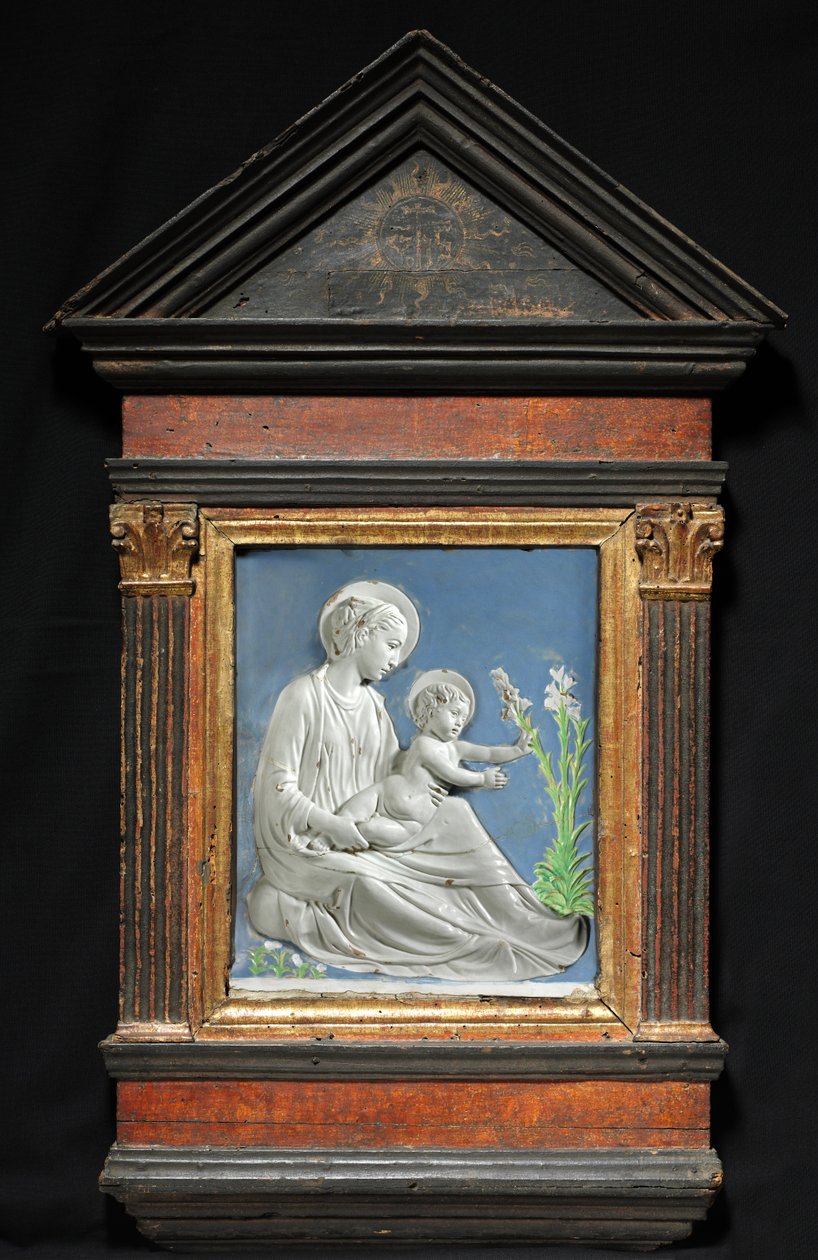 Madonna ve Çocuk, c. 1460-1470. by Luca Della Robbia