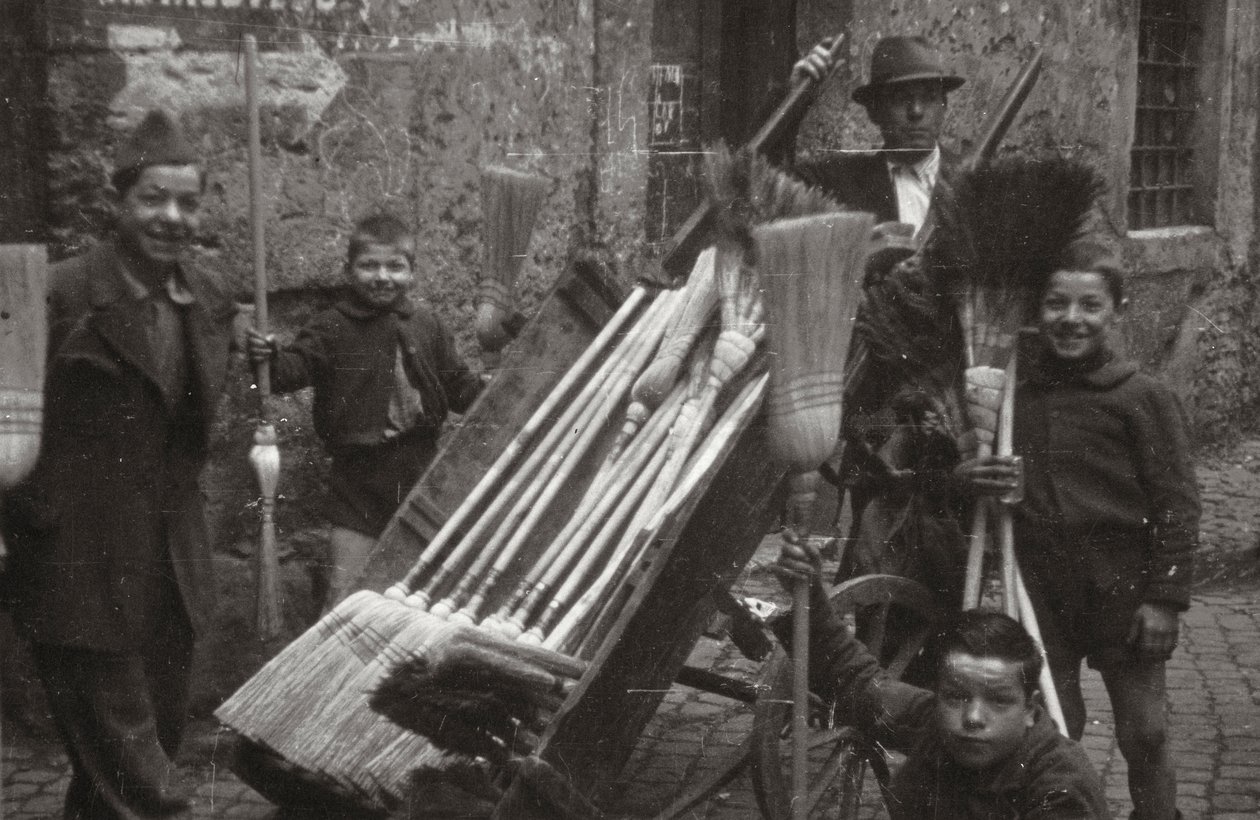  by Luigi Leoni