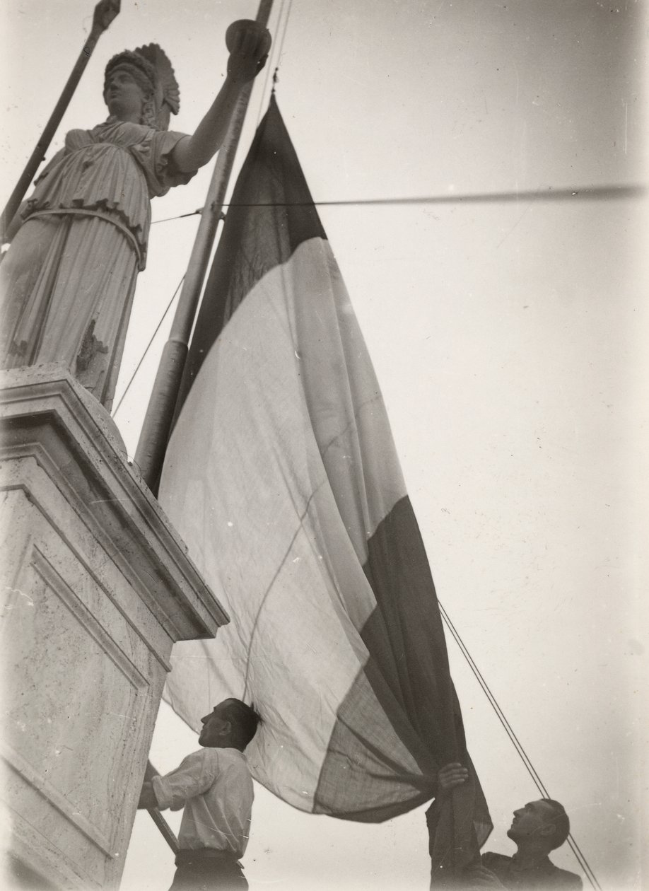  by Luigi Leoni