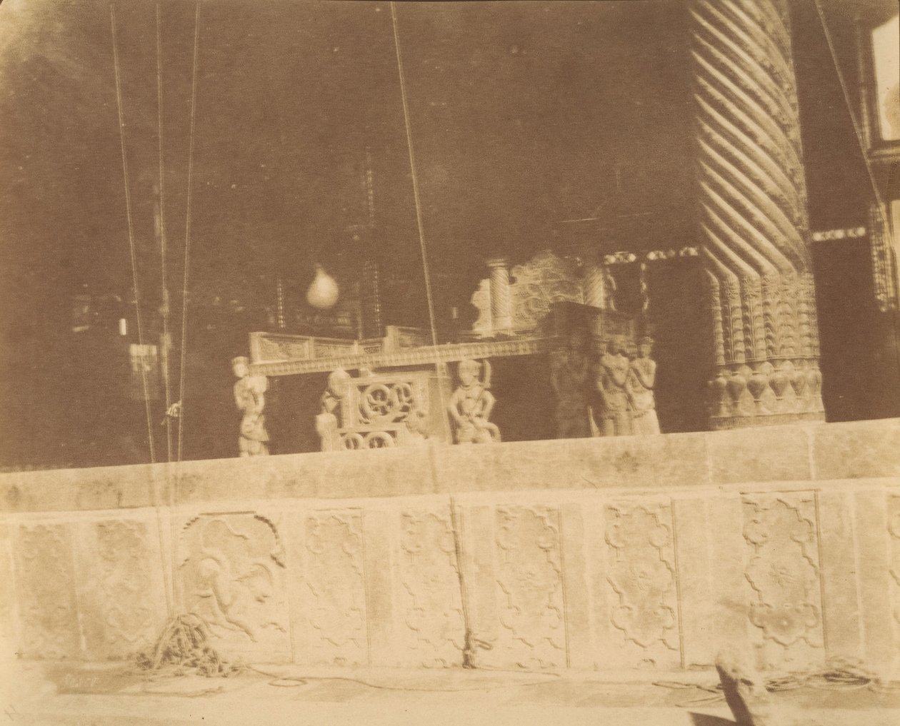 [Golistan Sarayı, Tahran, İran] Takht-i Marmor, 1840