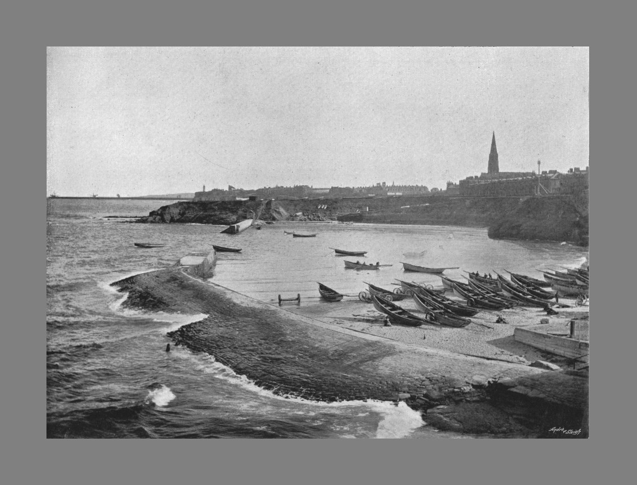 Cullercoats Körfezi, Tynemouth, c1900 by M. Aunty