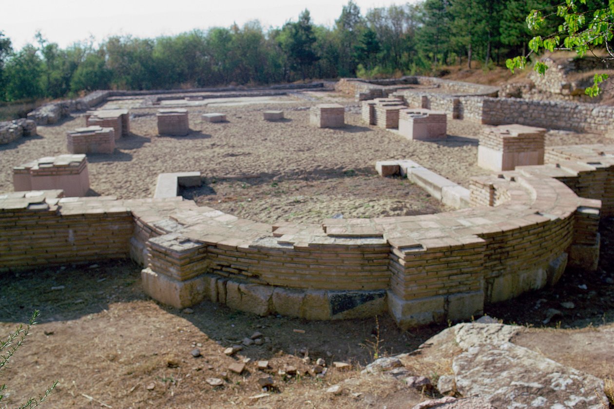 Bazilika kazıları by Macedonian School