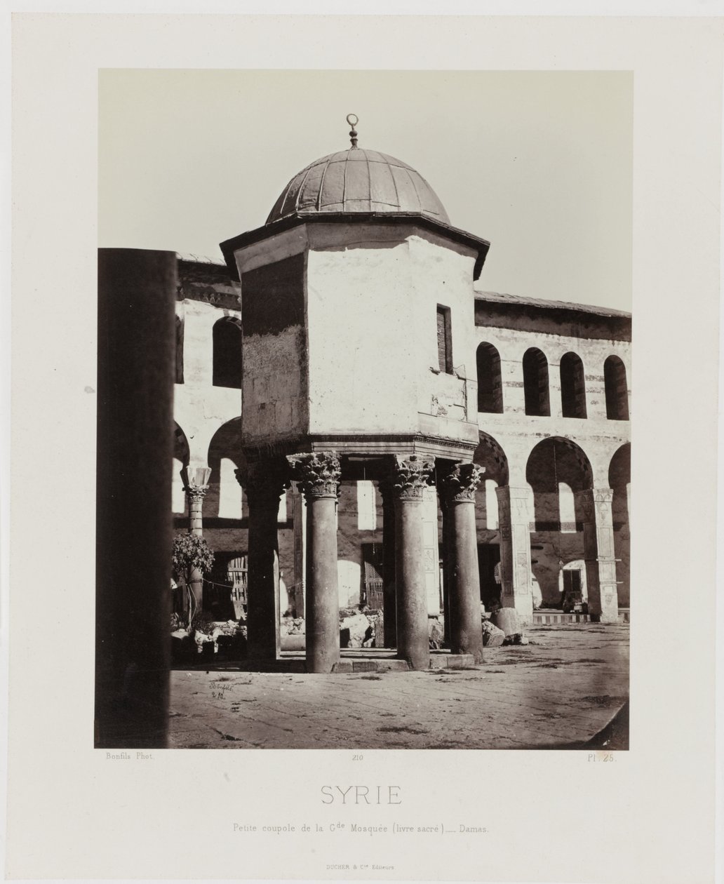 Gezicht op de kleine koepel van de grote Moskee in Şam (Suriye/Ulu Cami