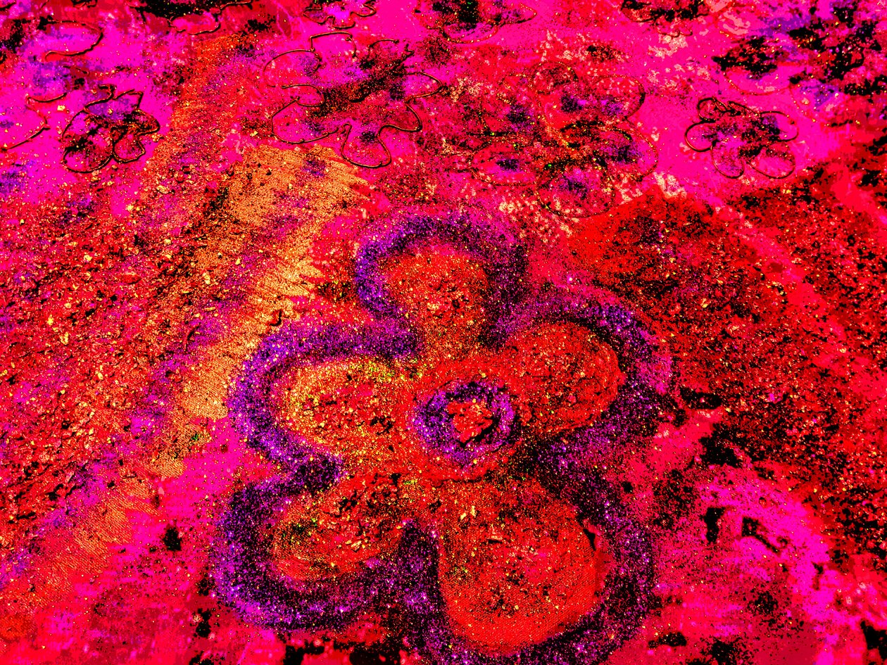 Mars 2050'de Çiçekler? by Margareta Uliarte