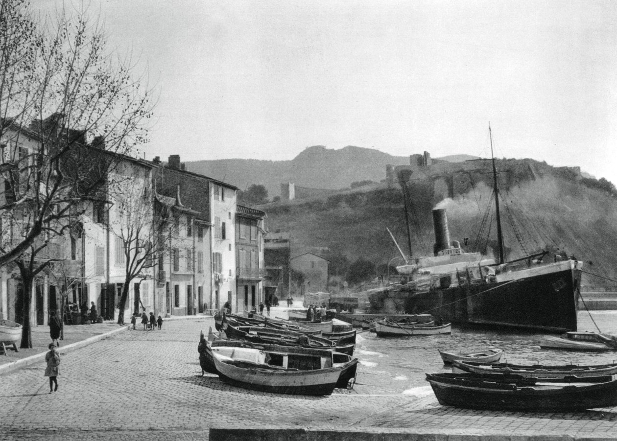 Cassis Limanı, Fransa, 1937. by Martin Hurlimann