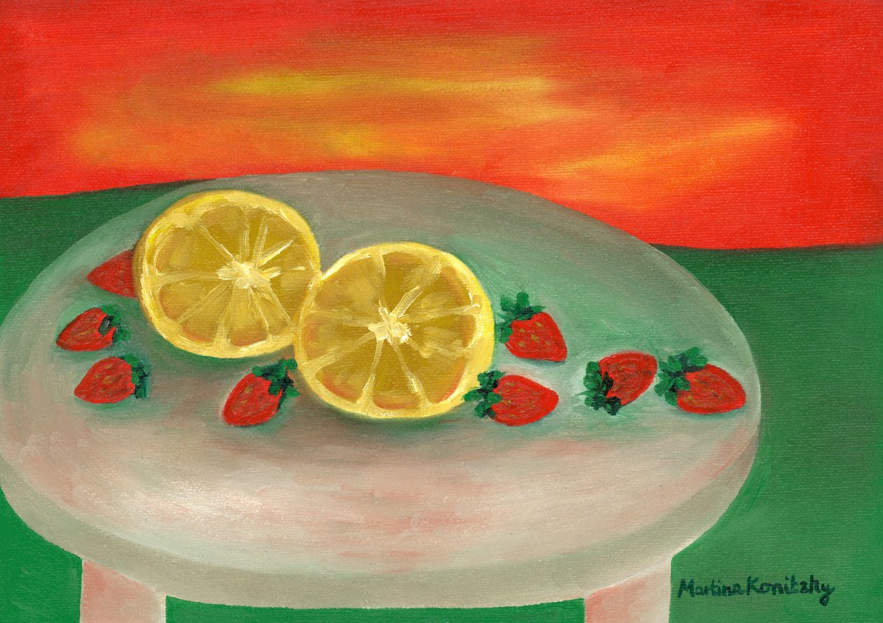 Sabah güneşinde küçük bahçe masasında meyveler by Martina Konitzky