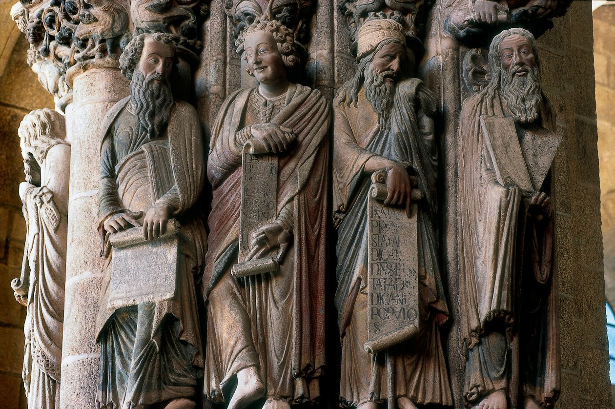 Zafer Kapısı Detayı (portco de la gloria): Peygamberler grubu (sağdan sola Musa, İşaya, Daniel ve Yeremya). Usta Mateo (1188) tarafından yapılmıştır Santiago de Compostela Katedrali (Santiago de Compostela) (Santiago de Compostela) i by Master Mateo
