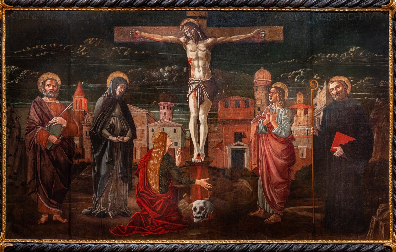 Çarmıha gerilmiş İsa, Aziz Petrus, Meryem, Mecdelli Meryem, Havari Aziz John ve Aziz Benedict arasında by Master of St. Peter in Vicenza