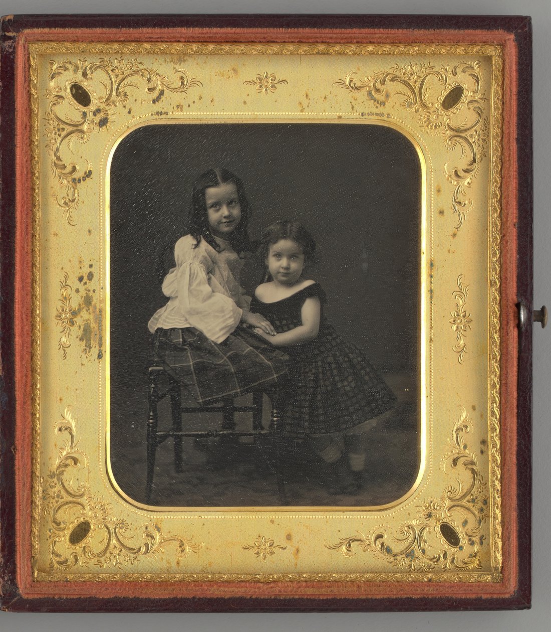 İki Kızın İsimsiz Portresi, 1861. by Mathew Brady