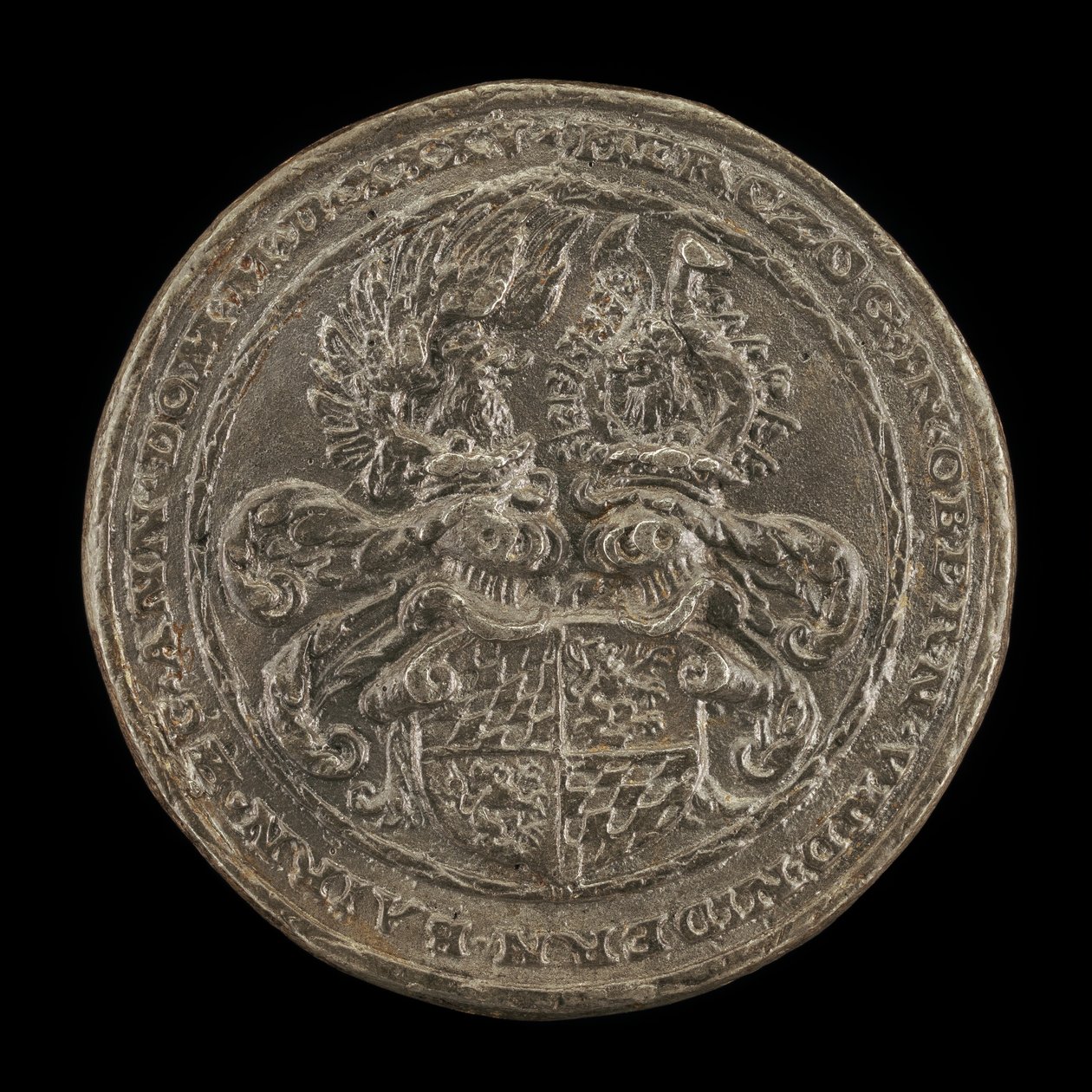 Casques ve Crests ile Kalkan [ters], 1535. by Matthes Gebel