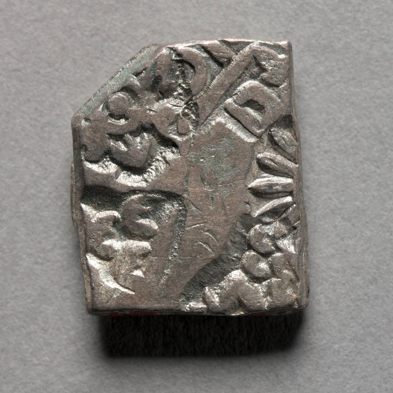 Zımba İşaretli Madeni Para, Maurya Dönemi, Rajasthan, Hindistan MÖ 400-300 (gümüş) by Mauryan Mauryan