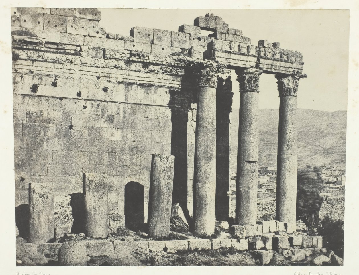 Baalbeck Heliopolis, Jüpiter Tapınağı, Batı Cephesi, Suriye, 184951, 1852 basılmış. by Maxime Du Camp