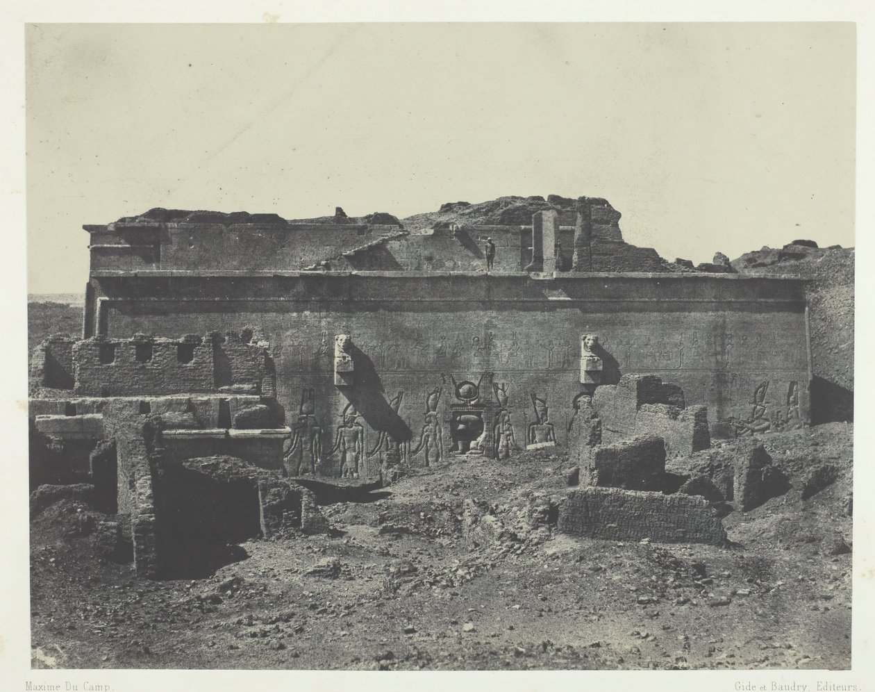 Arka Cephe, Büyük Dendera Teutyres Tapınağı, Yukarı Mısır, 184951, 1852 basılmış. by Maxime Du Camp