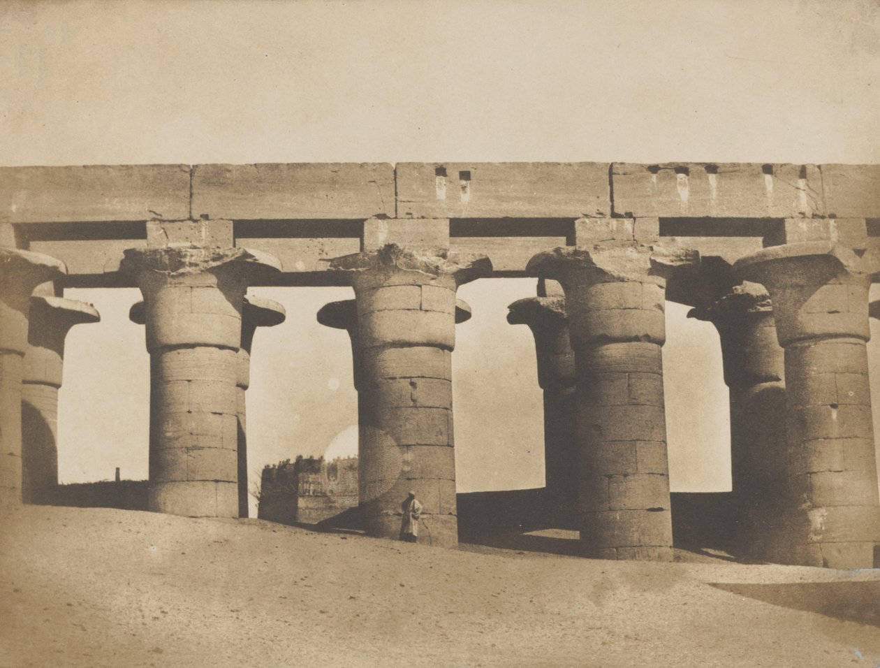 Luksor, sarayın büyük revakları, 1849-51. by Maxime Du Camp