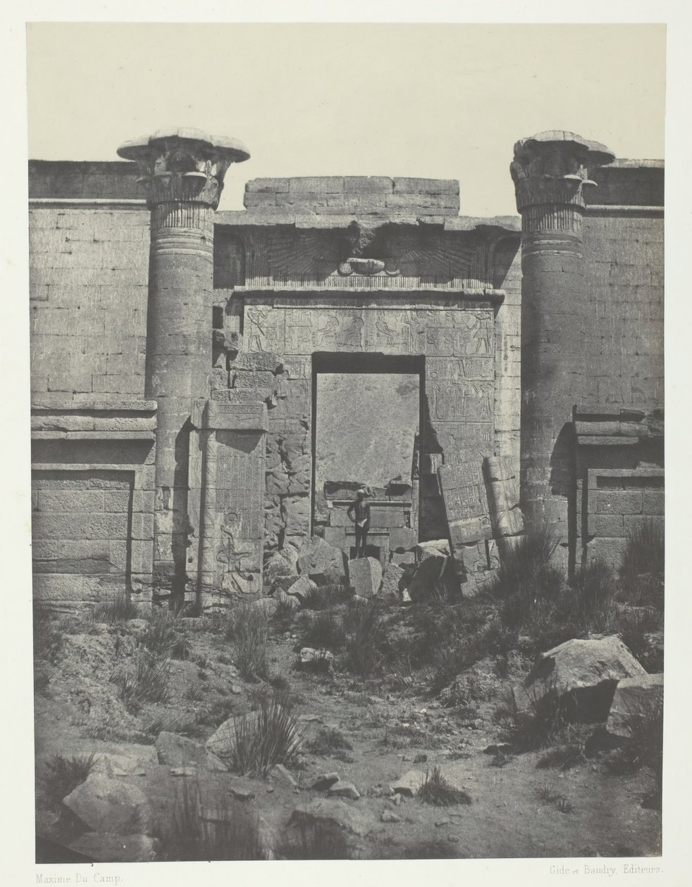 Medinet-Habou, Thutmoseum Propylaea, Thebes, 184951, 1852 basılmıştır. by Maxime Du Camp