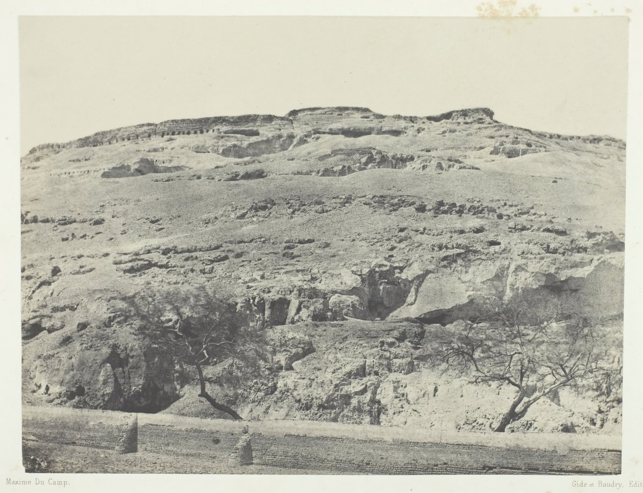 Antik Lycopolis Nekropolü, Yukarı Mısır, 184951, 1852 basılmıştır. by Maxime Du Camp