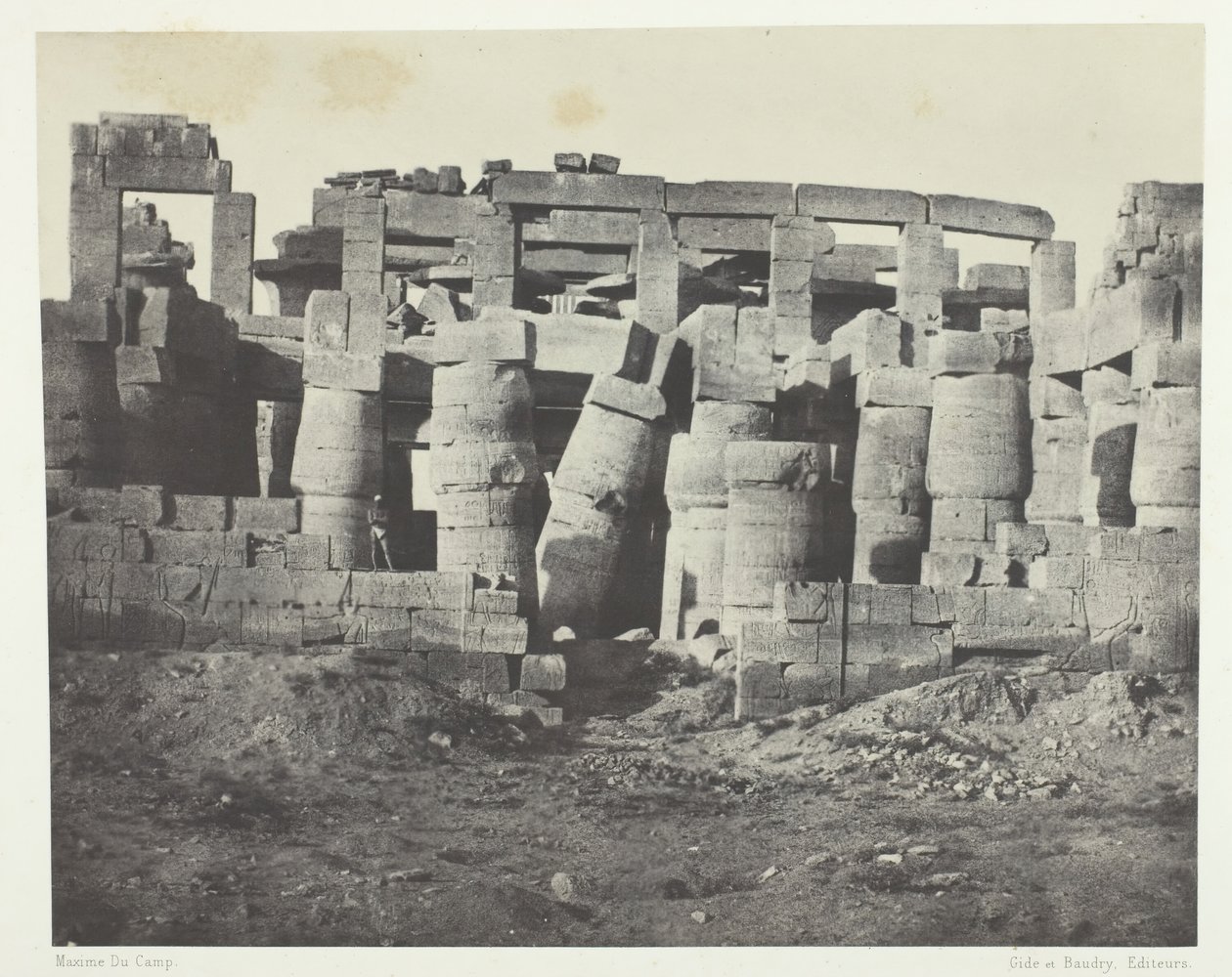 Karnak Sarayı, Hipostil Salonu Kuzeye Alındı, Thebes, 184951, 1852 basılmış. by Maxime Du Camp