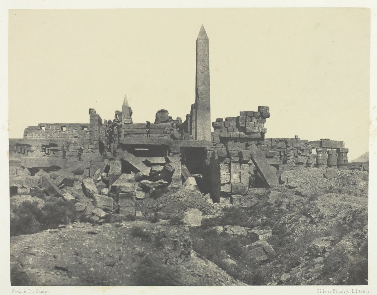 Karnak Sarayı, Granit Kutsal Alanı ve Hipostil Salonu, Thebes, 184951, 1852 basılmıştır. by Maxime Du Camp
