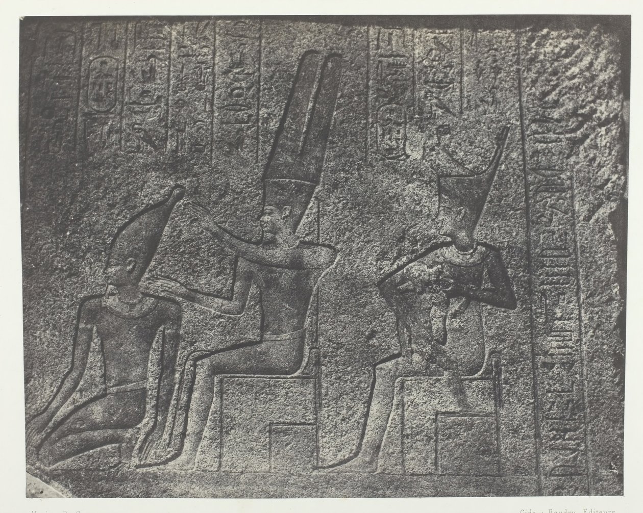 Karnak Sarayı, Granit Kutsal Alanının Dış Heykelleri, Thebes, 184951, 1852 basılmış. by Maxime Du Camp
