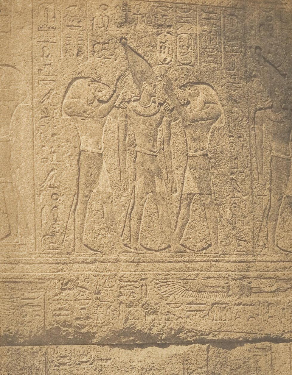 Karnak Sacre de Philippe-Ar..., 1849-50 Sarayı Granit Kutsal Alanının Dış Heykelleri. by Maxime Du Camp