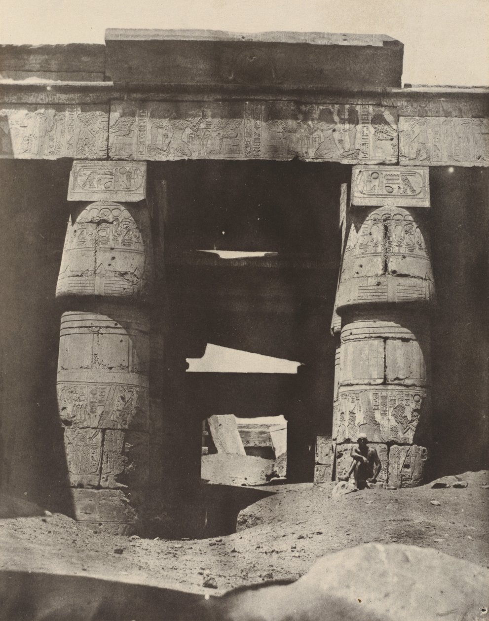 Teb: Karnak, Khons Tapınağı Portikosu, 1850. by Maxime Du Camp