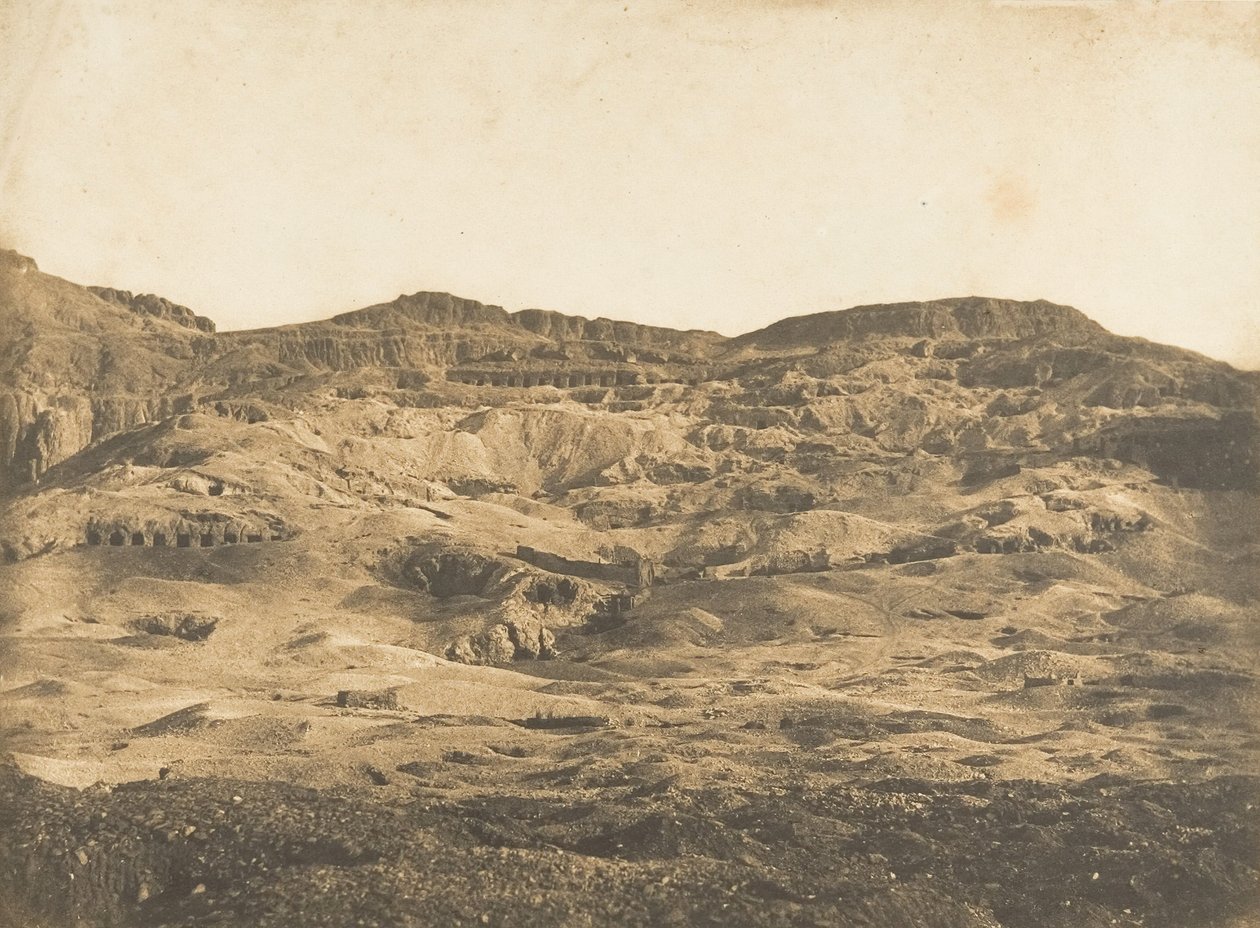 Thebes Gournah Nekropolünün genel görünümü, 1849-50. by Maxime Du Camp