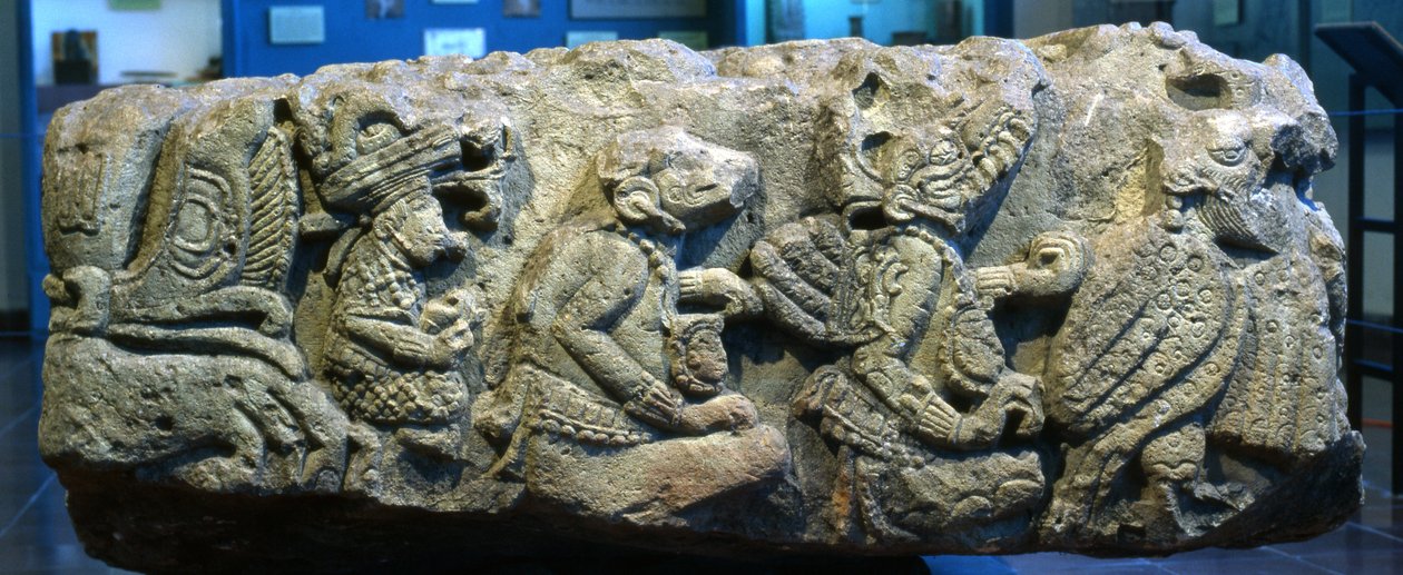 Honduras, Copan'dan Yax Pac'ın iktidara gelişi 'First Katum' anısına T Altar T (sağ taraf) by Mayan
