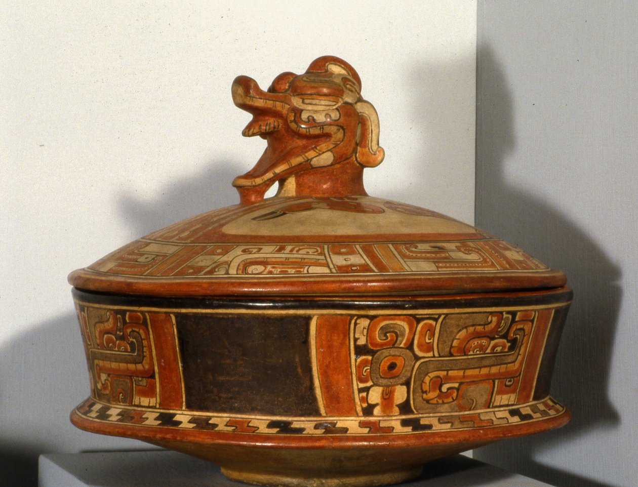 Cenaze kabı, Mundo Perdido, Erken Klasik Dönem MS 300-600 (seramik) by Mayan