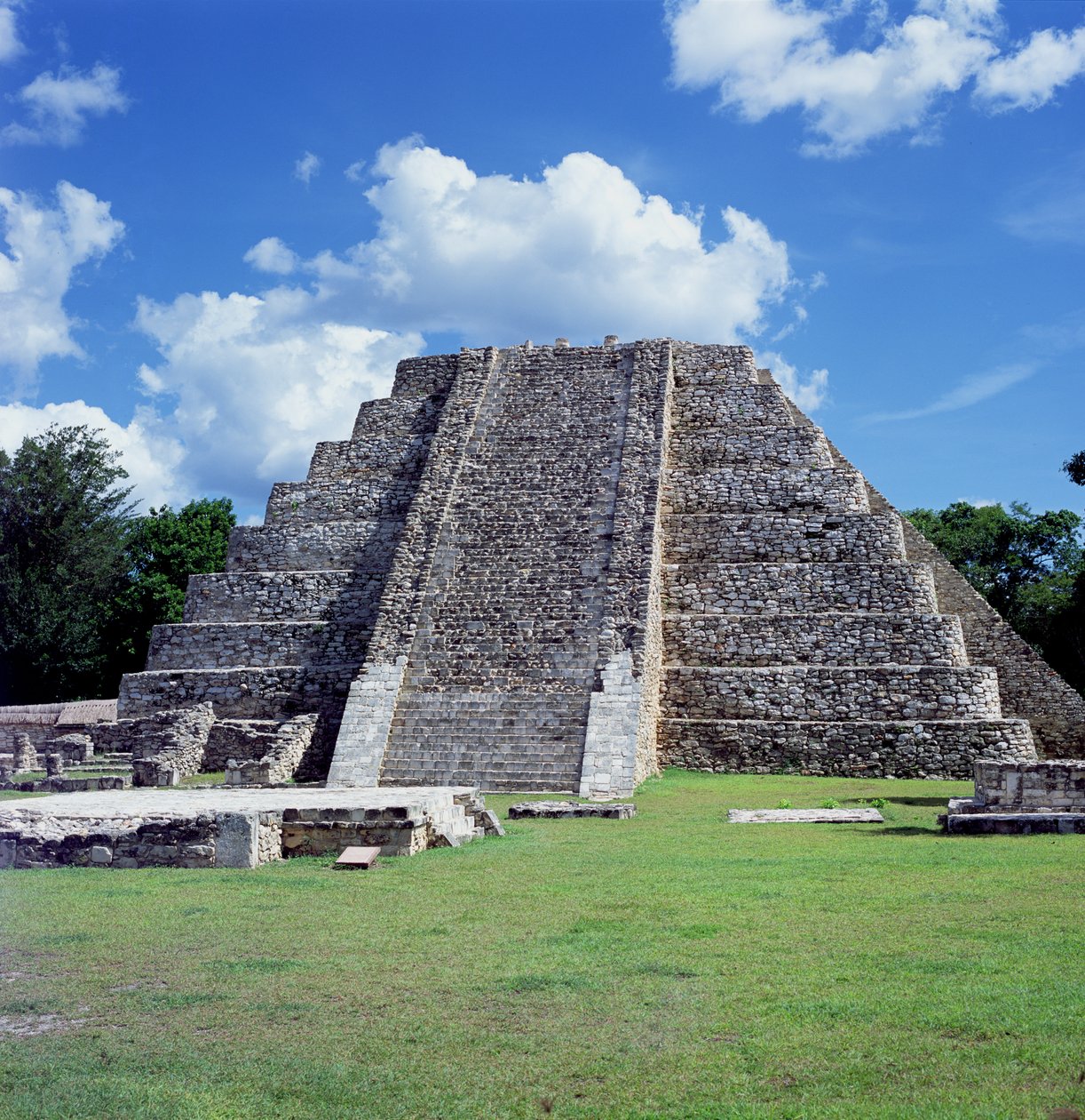 Kukulkan Piramidi, Klasik Sonrası Dönem by Mayan