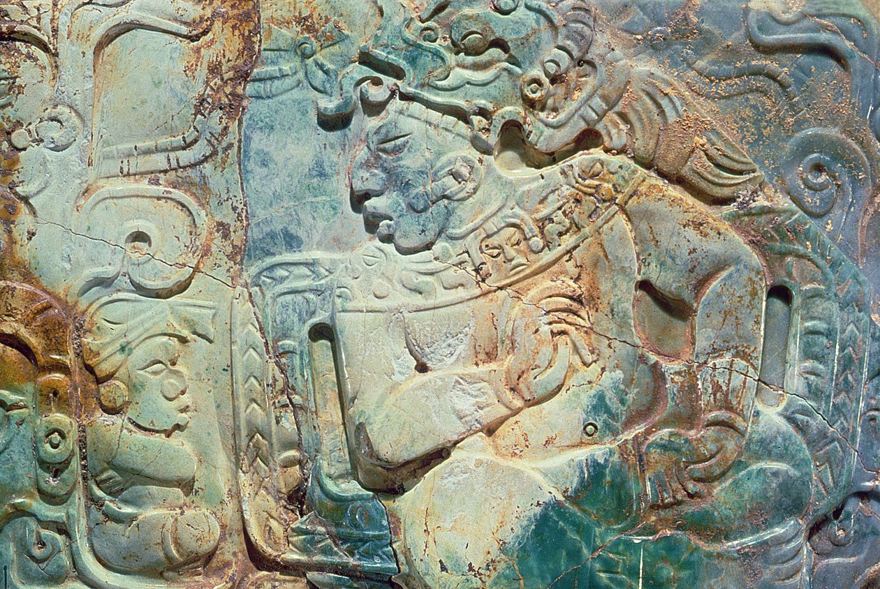 Kralın Pektorali ve Tikal