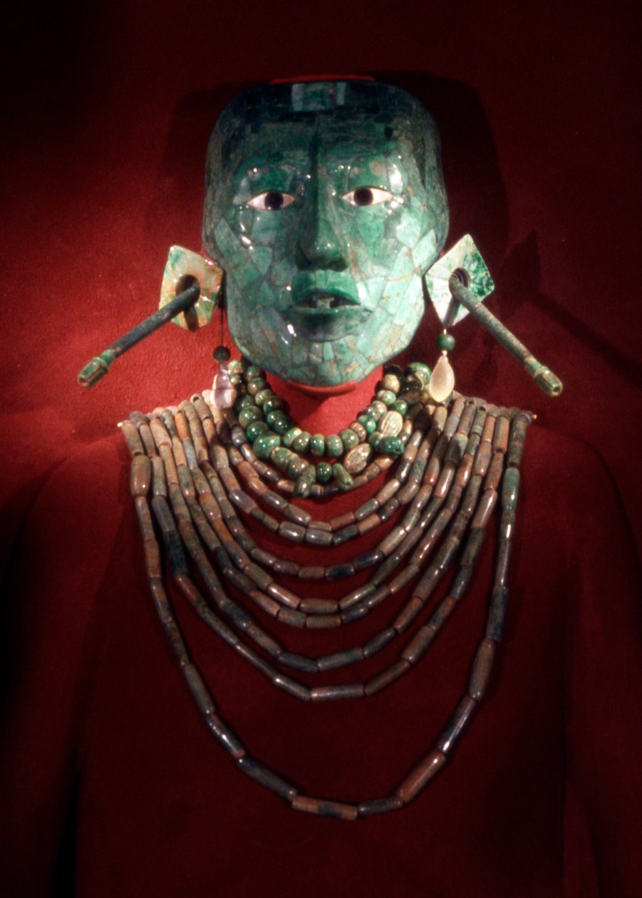 Palenque Kralı Pacal Kraliyet Mücevherleri, Geç Klasik Dönem (yeşim, kabuk ve obsidan) by Mayan