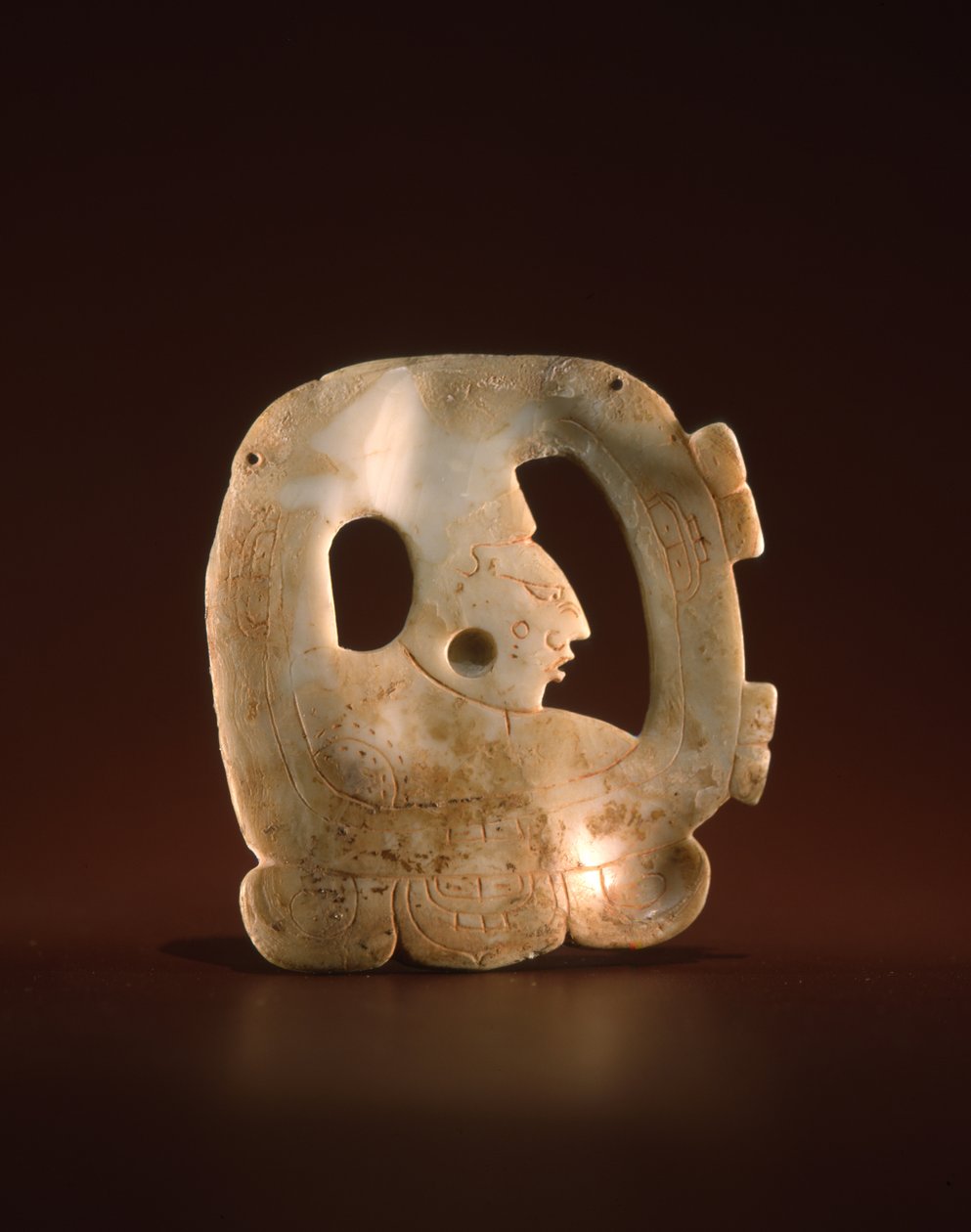 Tanrı Hunahpu (kabuk) ile bir glif şeklinde kolye by Mayan