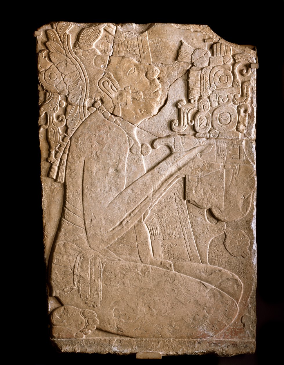 Oturan bir kabartma panelden erkek, 702-64 (boya izleri olan kireçtaşı) by Mayan