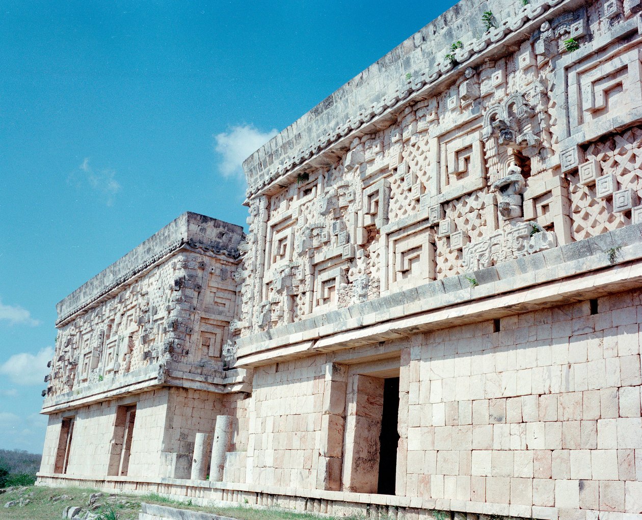 Ön Kolomb uygarlığı: Uxmal antik Maya başkenti, Puuc tarzı sitenin görünümü. Kuzey Yucatan 600-900 AD: kahin piramidi. Meksika by Mayan