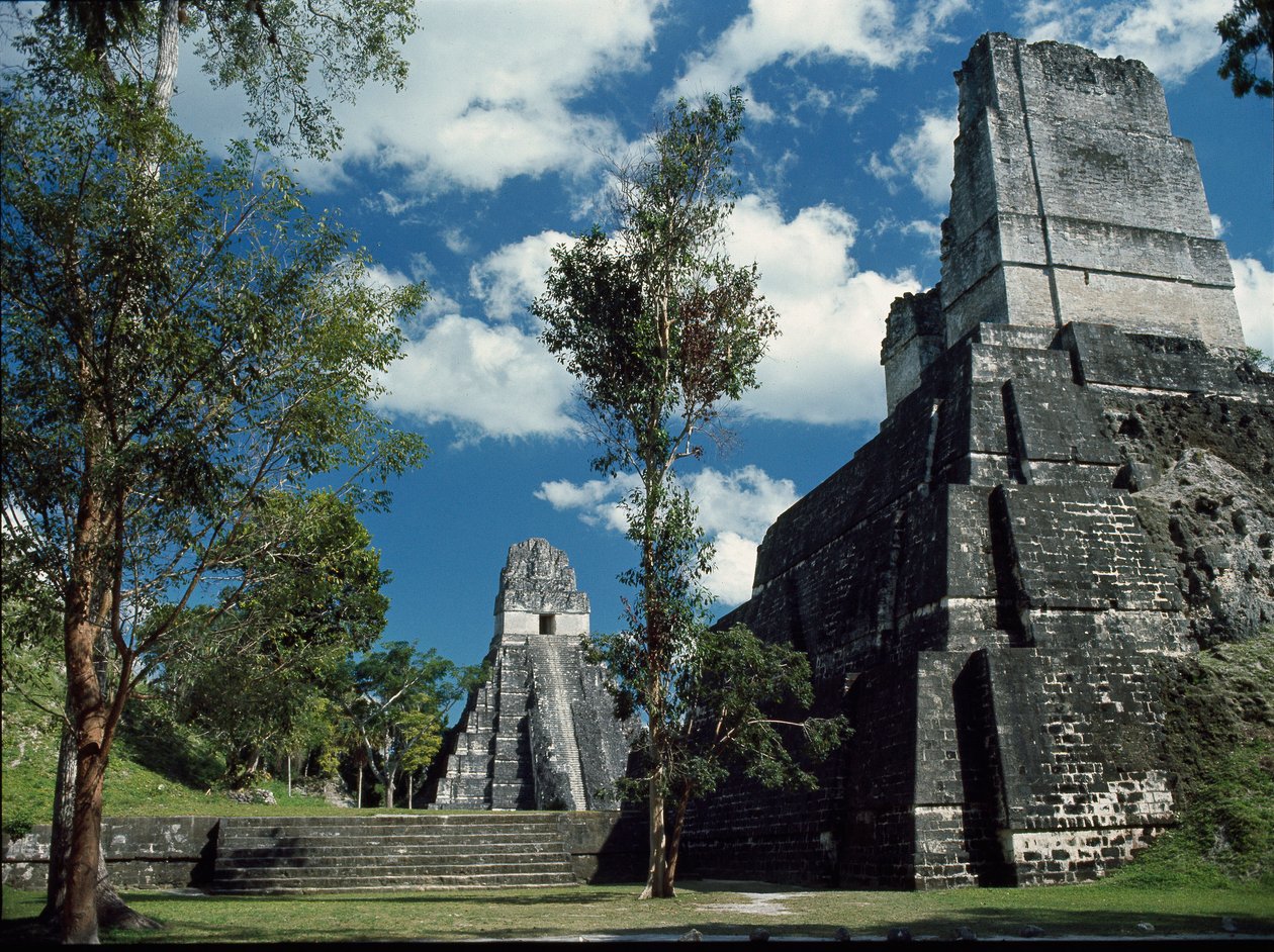 Tikal tapınağı II veya maskelerin tapınağı, 7. ila 8. yüzyıl by Mayan