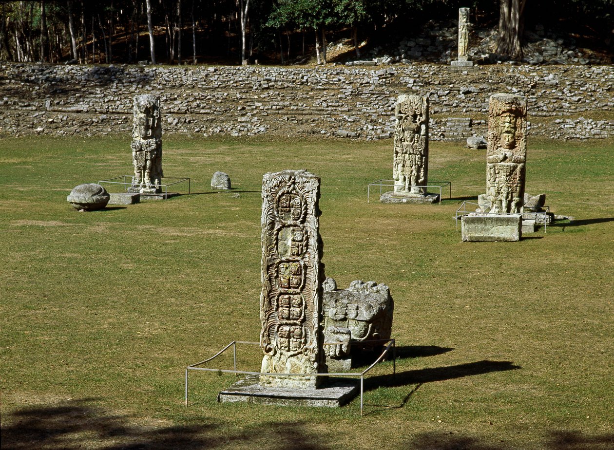 4.-10. yüzyıl tören meydanının kalıntıları by Mayan Mayan