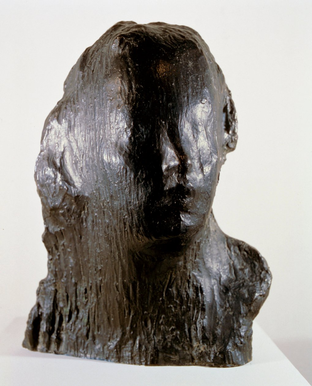 "Ecco Puer" (Çocuk Baskısı. Alfred Mond'un altı yaşındaki portresi) by Medardo Rosso