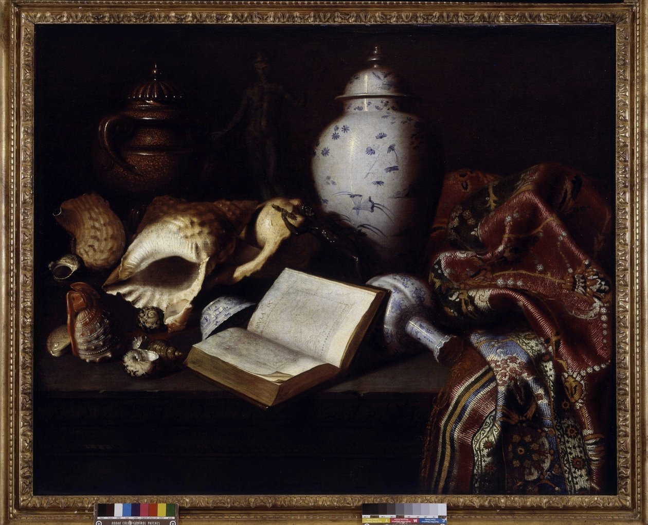 Çin vazoları, deniz kabukları, antik bronzlar, kitaplar ve halılar (tuval üzerine yağlı boya) by Meiffren (c.1630 1705) Conte