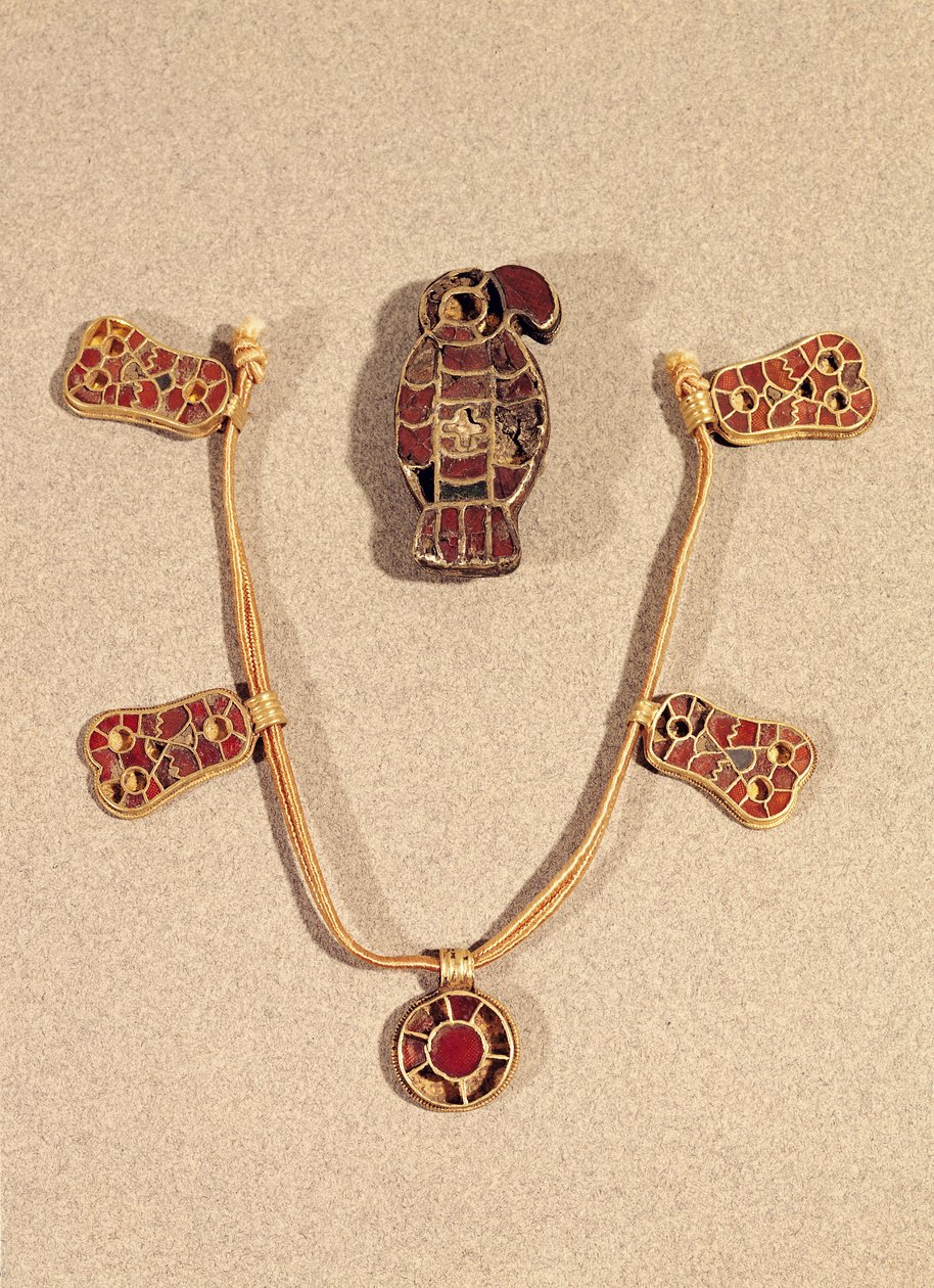 Kartal şeklinde broş ve kolye, 4.-6. yüzyıl (altın ve emaye işi emaye) by Merovingian