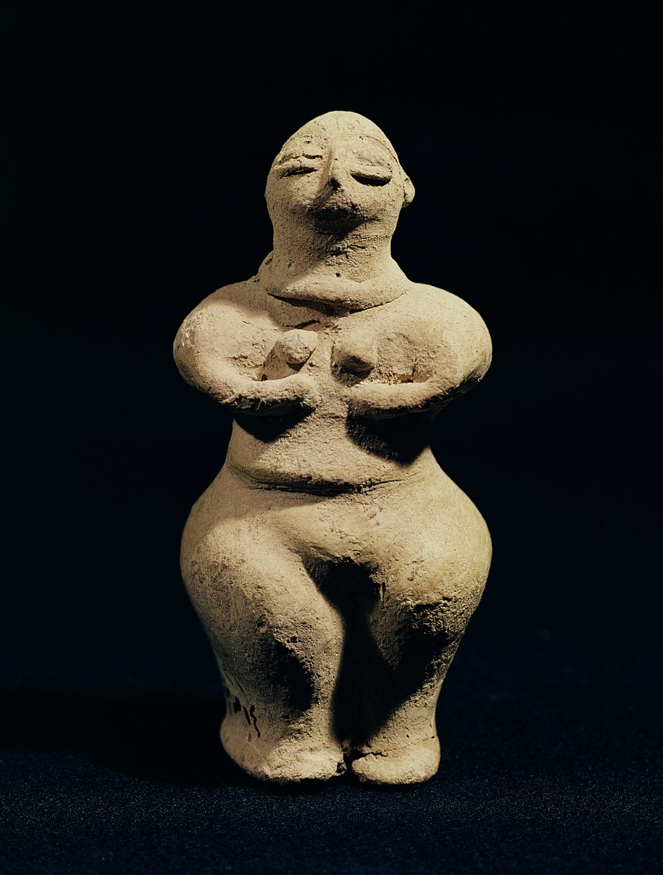 Bir tanrıça heykeli, MÖ 6. binyıl (pişmiş toprak) by Mesopotamian