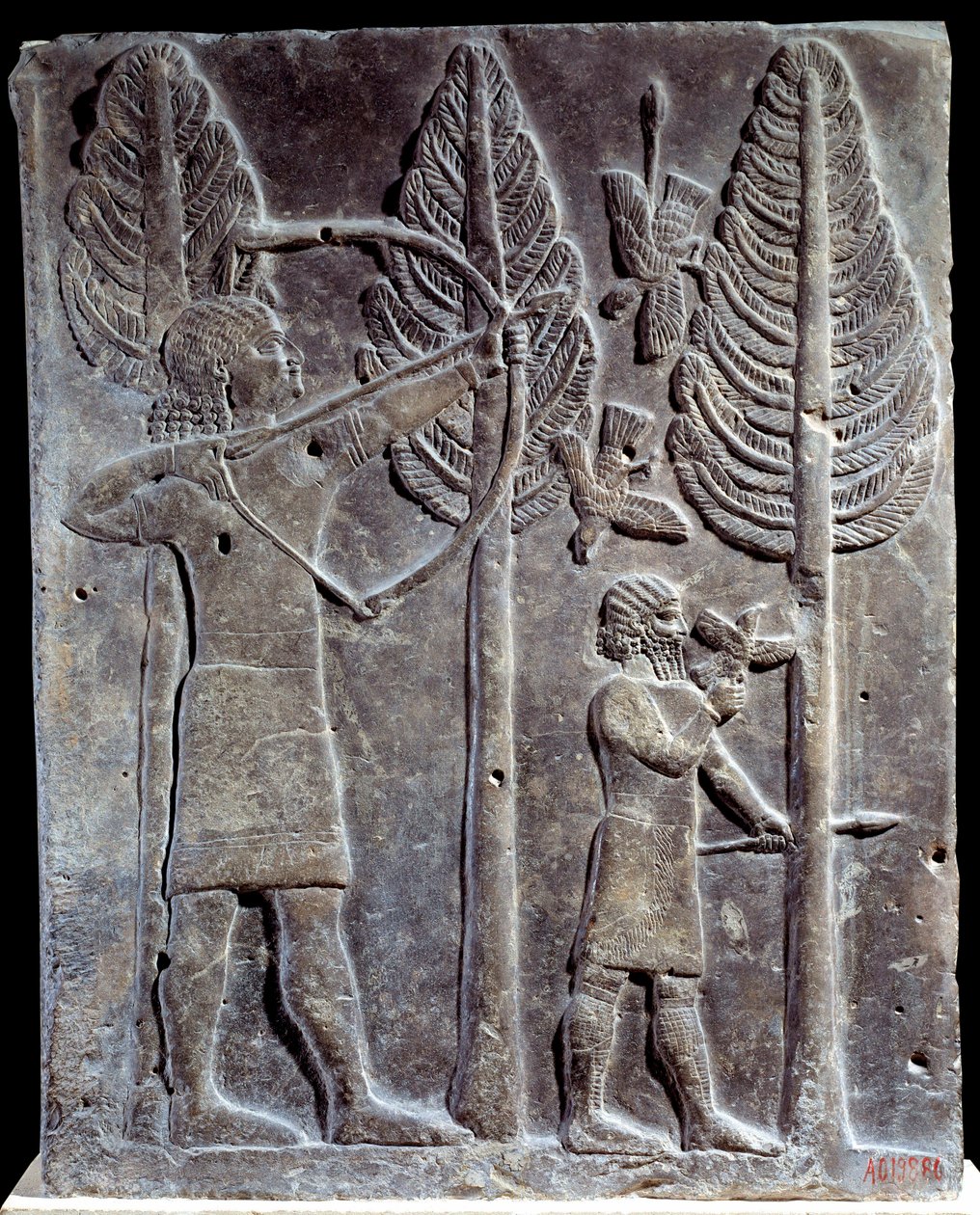 Kuş avı sahnesi. Sargon II veya Sharroukin, Asur Kralı Sarayı'ndan Horsabad'a (Khunsabad) (Mezopotamya), Irak'a albasterde alçak kabartma. 722-705 M.Ö. Paris. Louvre müzesi by Mesopotamian Mesopotamian