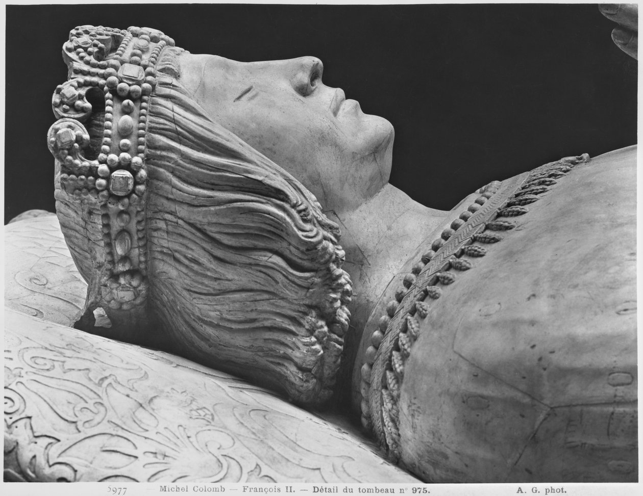 Nantes, St. Peter and St. Paul Cathedral, Tomb of Francis II, Duke of Brittany and Marguerite of Foix, detail of Francis II, 1502-07 plaster cast from marble bw photo by Michel Colombe