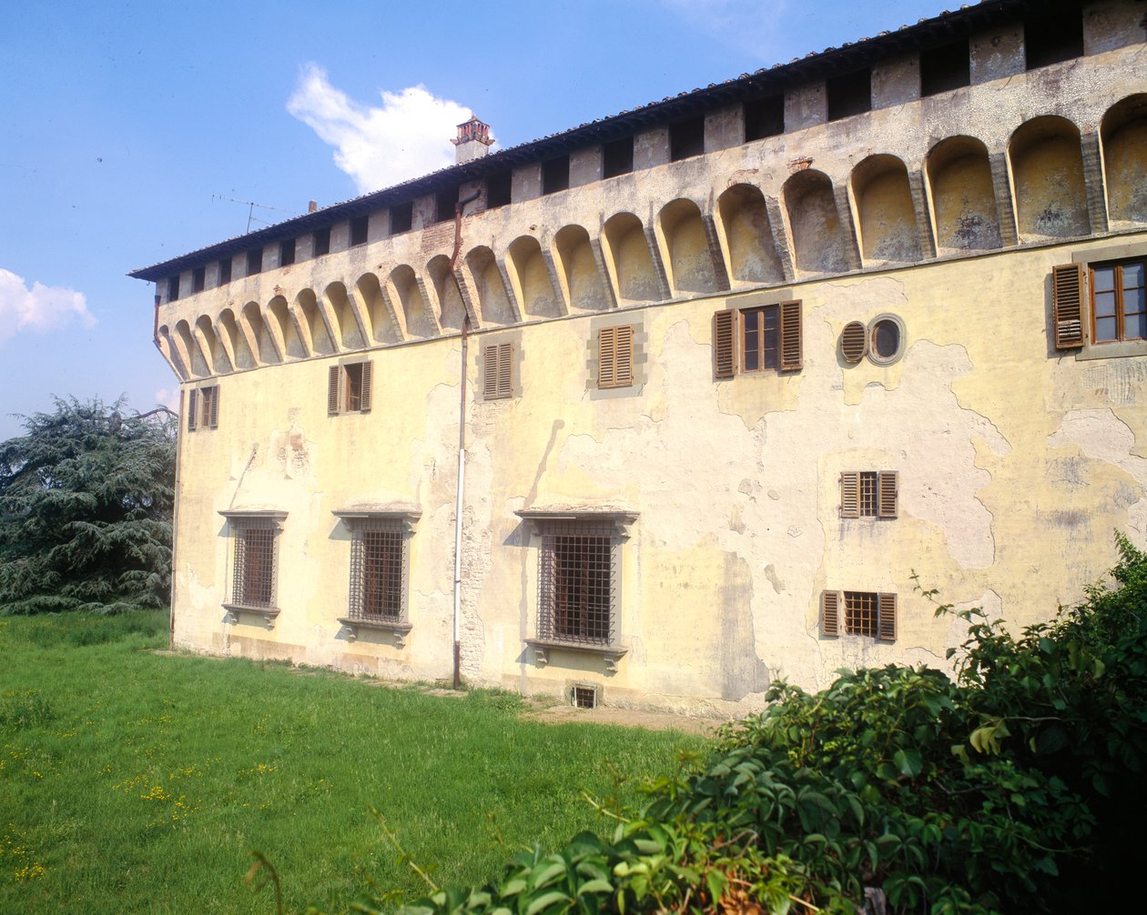 Cafaggiolo'nun Medici Villası, 1451'de başladı by Michelozzo di Bartolommeo