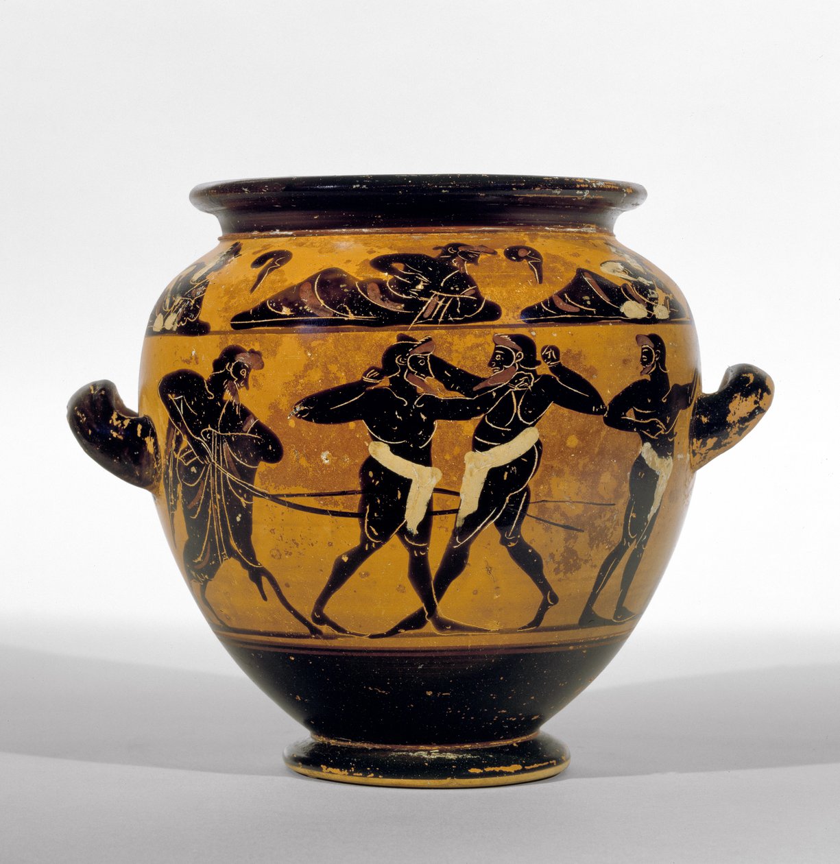 Boksörleri betimleyen tavan arası siyah figürlü stamnolar, MÖ 520-500 dolayları (çömlek) (ayrıca bkz. 100575) by Michigan painter