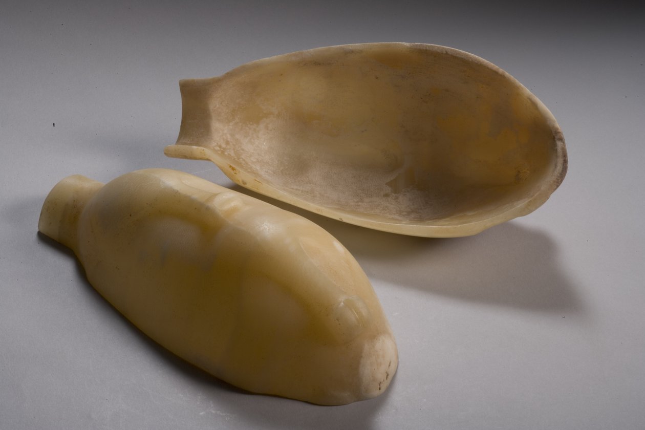 Ördek (kaymaktaşı) şeklinde iki parçalı kap (ayrıca bkz. 249012-13 & 249015) by Middle Kingdom Egyptian