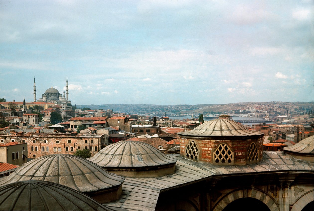 Osmanlı mimarisi: Süleymaniye camili şehir manzarası (1550-1557) by Mimar Sinan